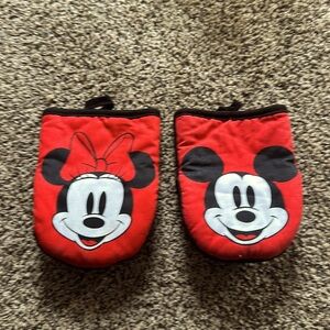 Mickey and Minnie Pot Holders